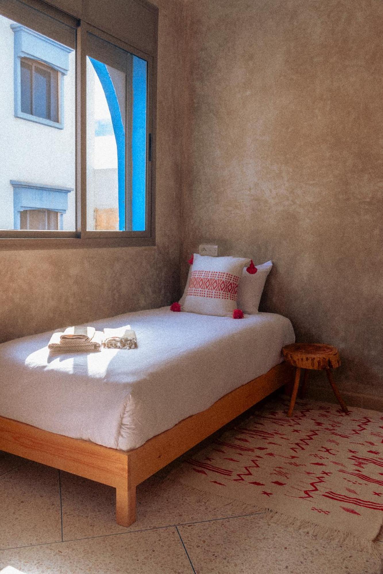 Melo Surf And Yoga Otel Tamraght Dış mekan fotoğraf