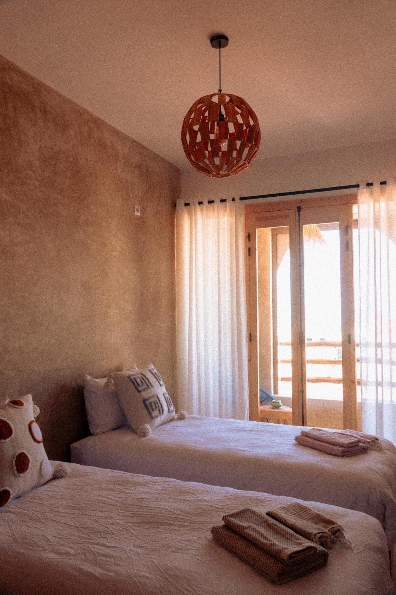 Melo Surf And Yoga Otel Tamraght Dış mekan fotoğraf